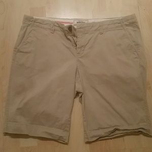 Old Navy Khaki Bermudas